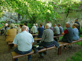 Maiandacht in der Fatima Grotte (Foto: Karl-Franz Thiede)